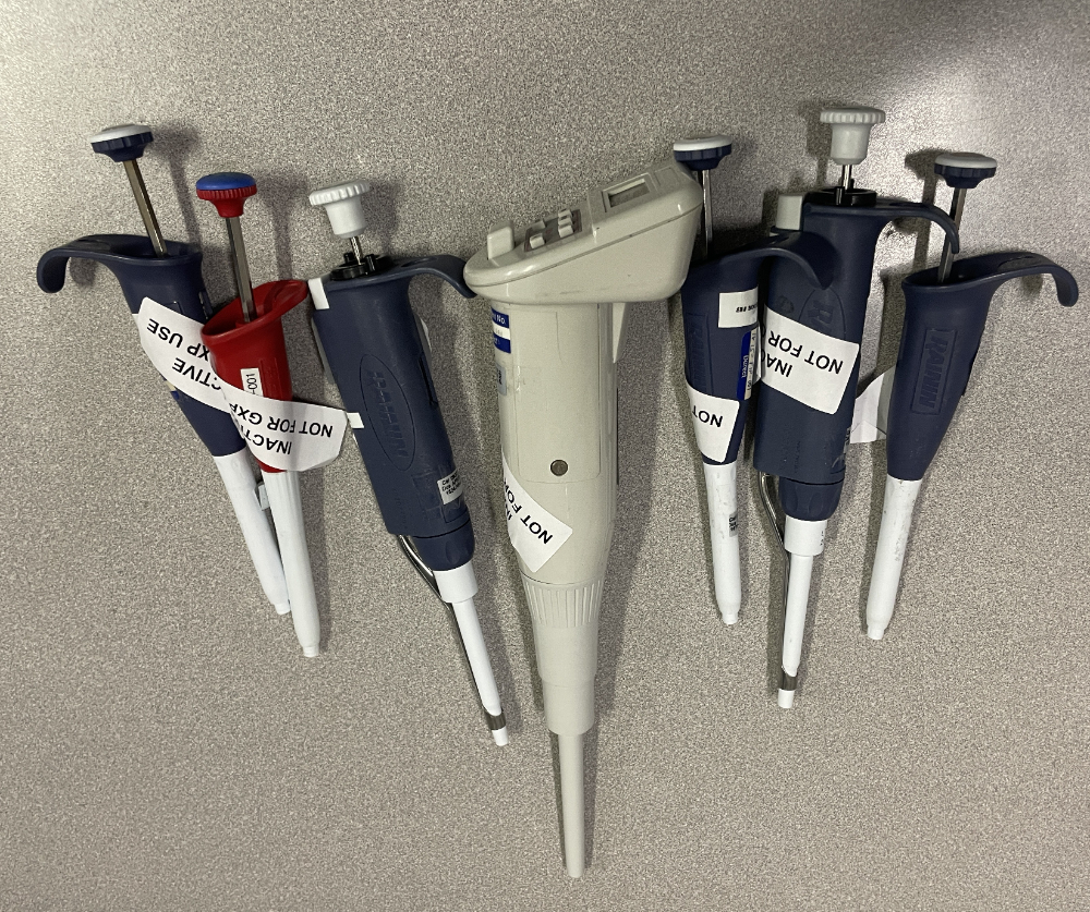 Image of Adjustable Volume Pipettes QTY-7